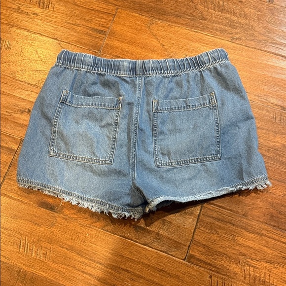 Medium BCBGeneration Blue Jean Shorts with Drawstring - Pockets in Front & Back - Picture 8 of 11